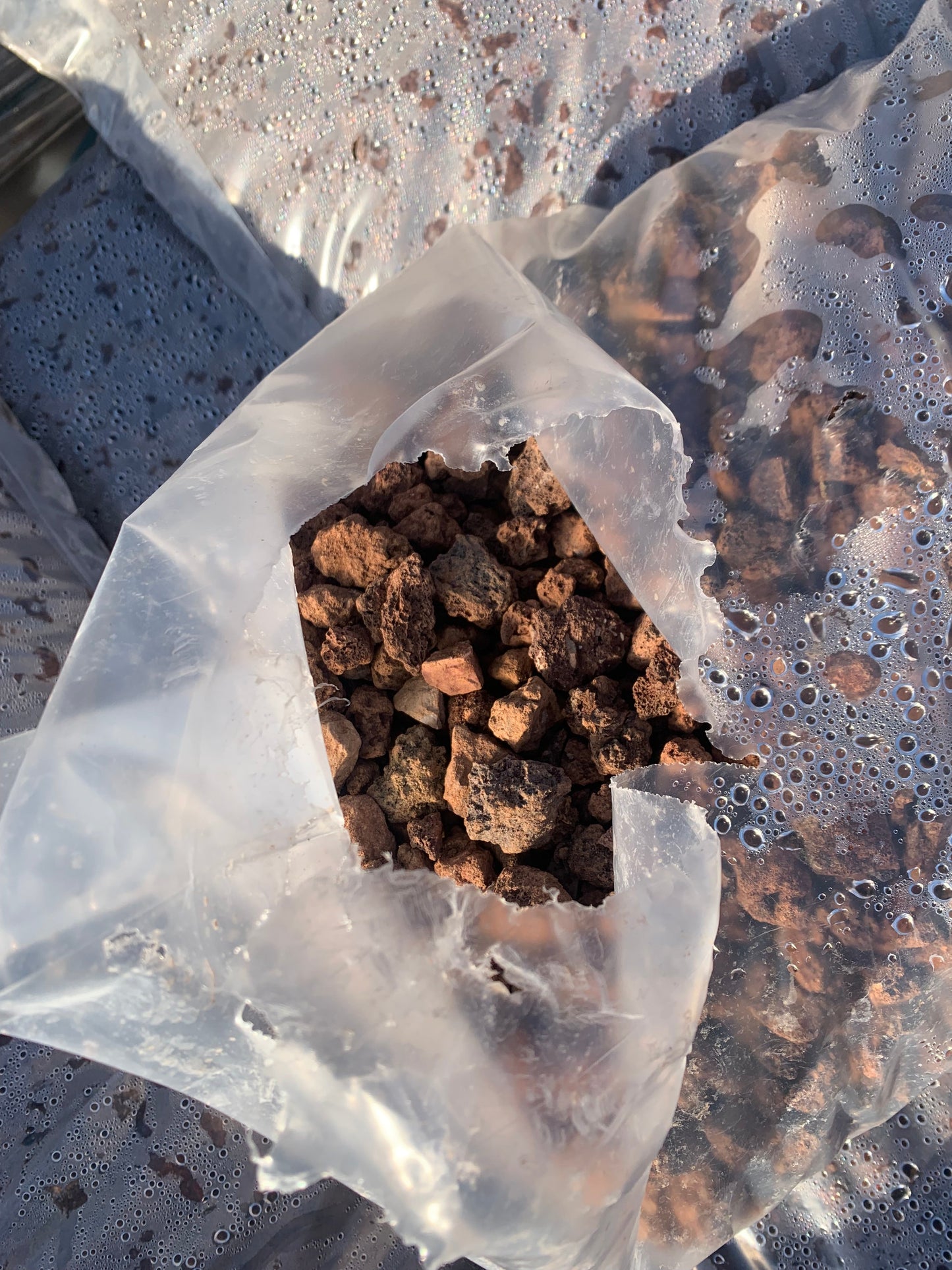 Gravier Lave 15/30mm Poitou Carrelage